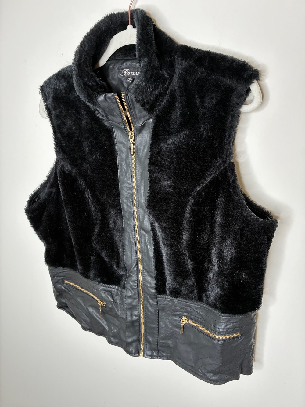Baccini Women’s XL Black Faux Fur Vest with Leather Trim & Gold Zippers
